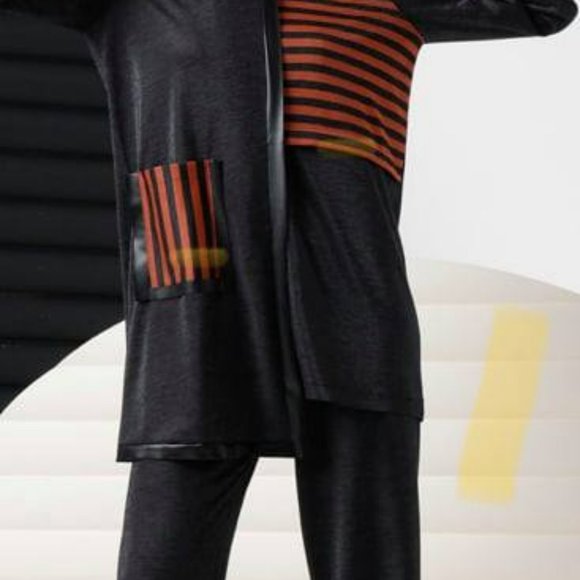 Two piece suit - size S/M - Picture 1 of 3